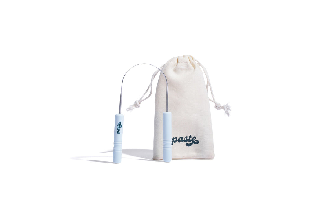 A tongue cleaner that features a custom-molded handle, providing superior dexterity and control, paired with an ergonomic design for comfortable, effective use. Eliminates bacteria and food particles that contribute to bad breath, delivering a fresher mouth feel through a gentle yet thorough cleaning of the tongue’s surface.